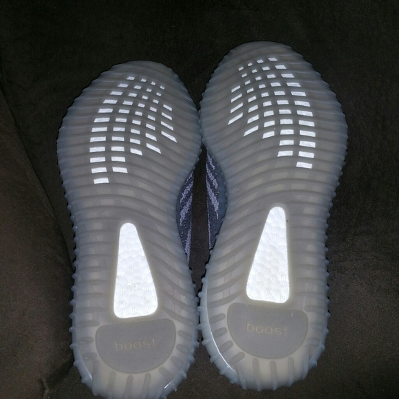 Yeezys 350 size 11 - Picture 6 of 6